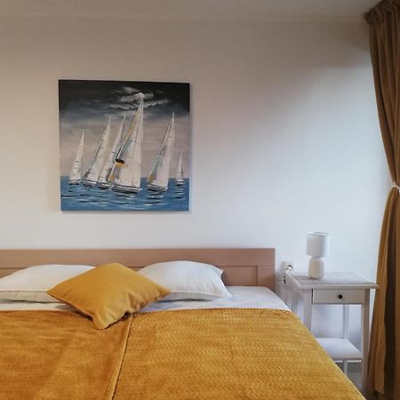 Apartments Tinjarosa Mundanije Экстерьер фото