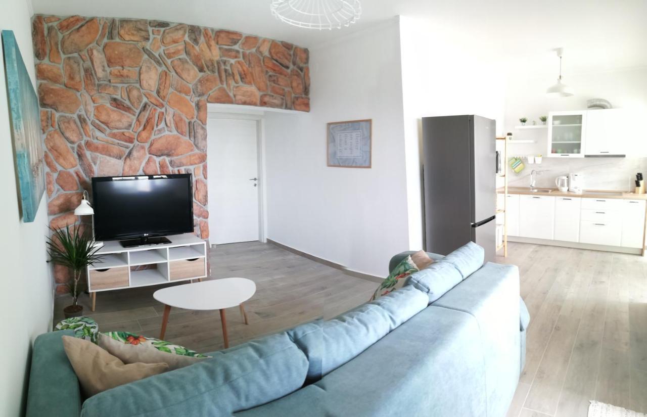 Apartments Tinjarosa Mundanije Экстерьер фото