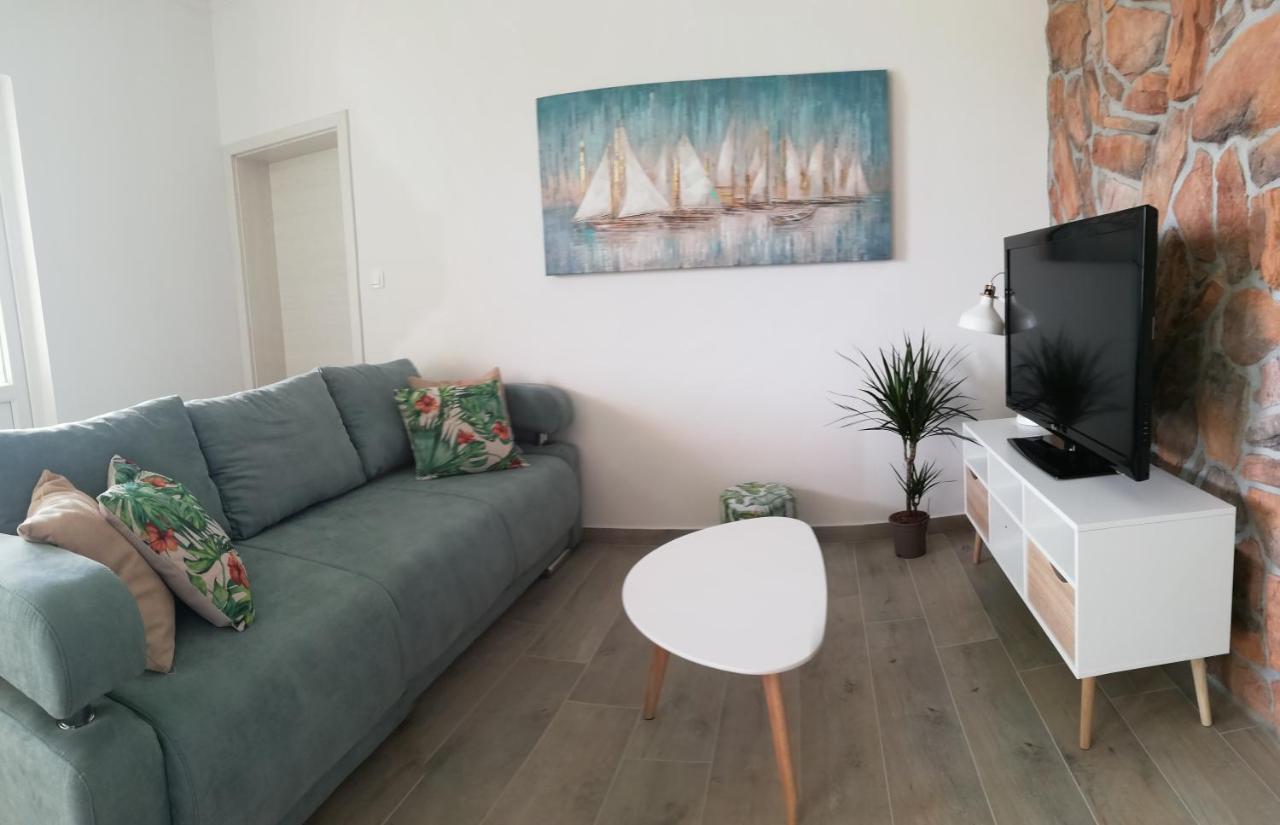 Apartments Tinjarosa Mundanije Экстерьер фото