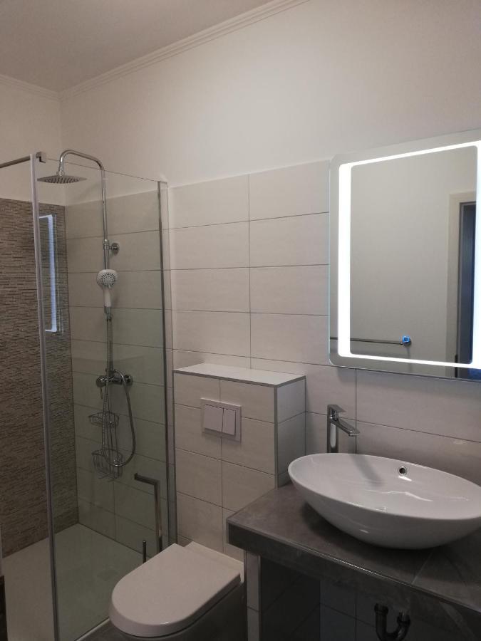 Apartments Tinjarosa Mundanije Экстерьер фото
