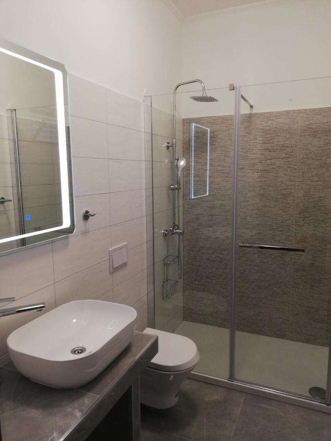 Apartments Tinjarosa Mundanije Экстерьер фото