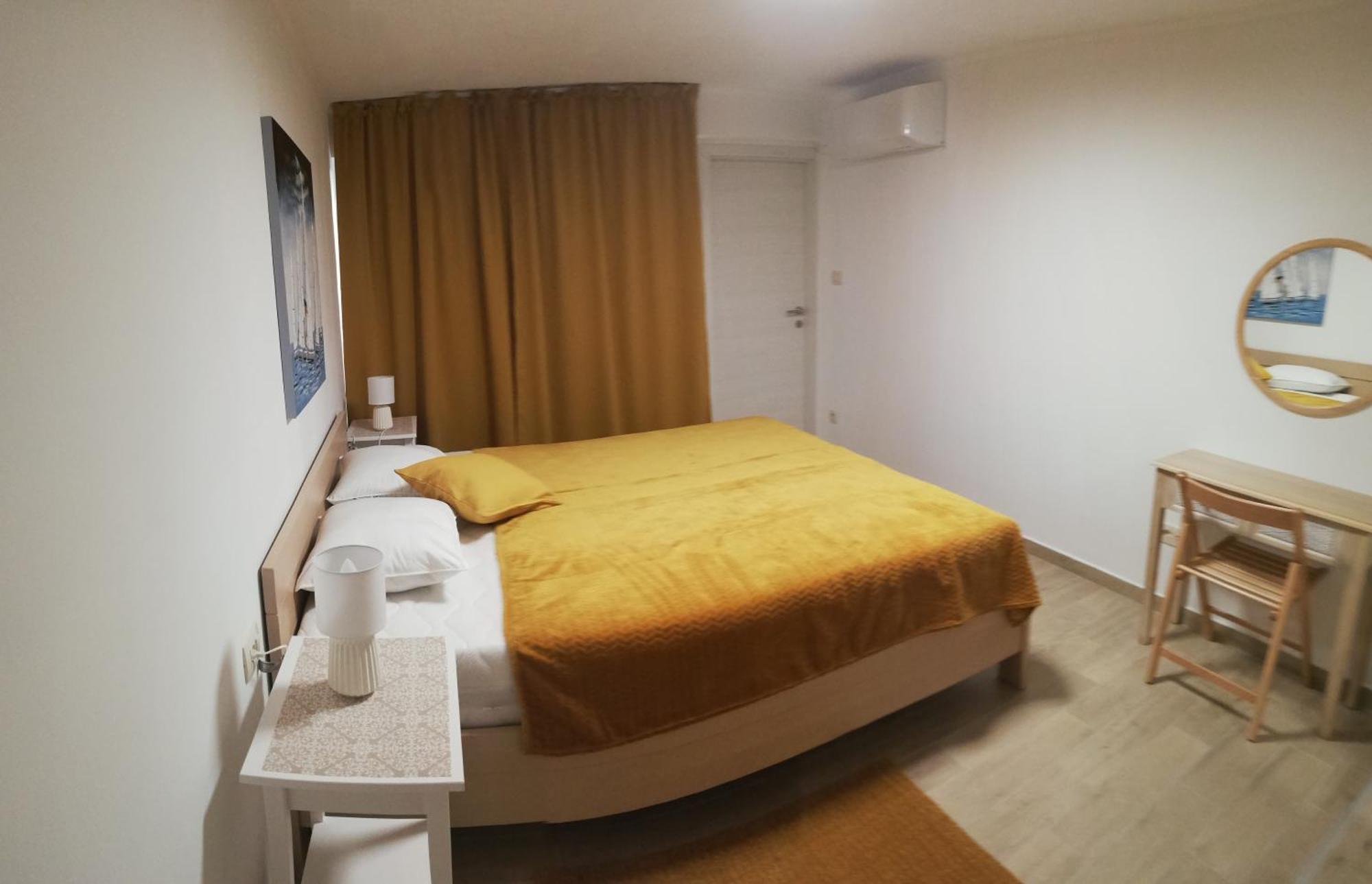 Apartments Tinjarosa Mundanije Экстерьер фото