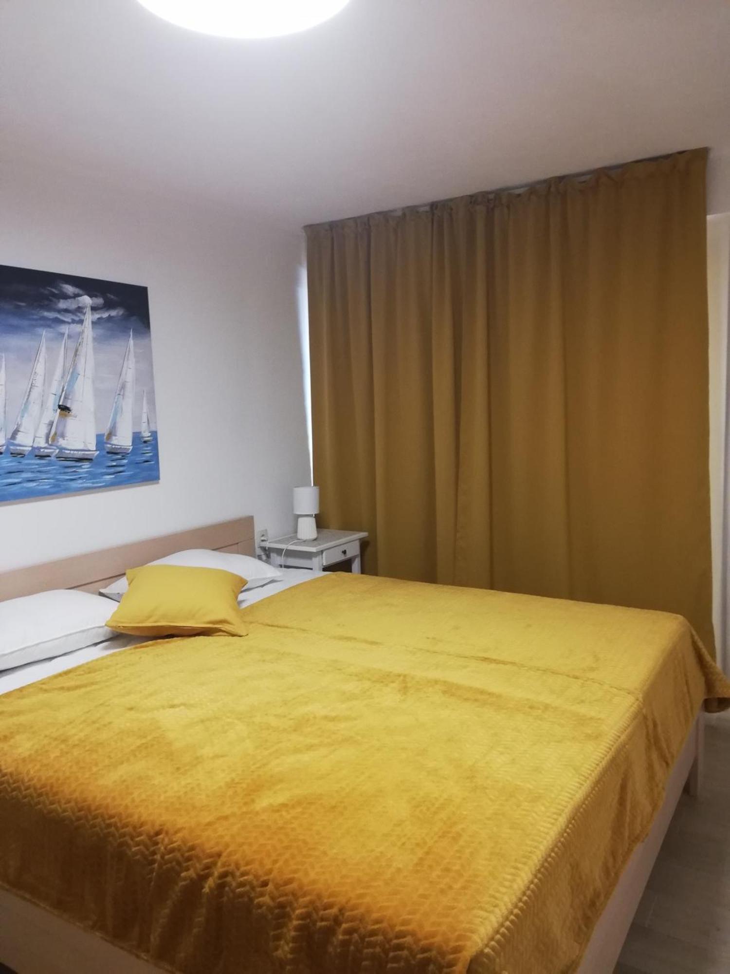 Apartments Tinjarosa Mundanije Экстерьер фото